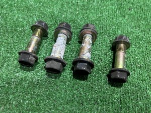 Parafusos de camber dianteiros 20540AA090, 20540AA100 SUBARU OUTBACK
