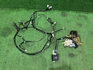 Cerradura del portón с доводчиком 63031AG000 SUBARU OUTBACK