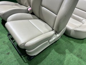 Seat set кожа SUBARU OUTBACK OEM 64011AG221WA 64011AG231WA BPE 2004 SILVER 39D, 3K3