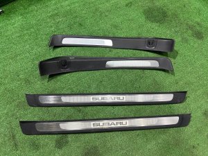 คิ้วชายบันได 94060AG170 94060AG180 SUBARU OUTBACK