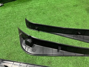 Sill trims SUBARU OUTBACK OEM 94060AG170 94060AG180 BPE 2004 SILVER 39D, 3K3