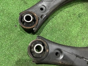 Front control arms SUBARU OUTBACK OEM 20202AG001 20202AG011 BPE 2004 EZ30