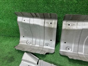 แผ่นกันความร้อนท่อไอเสีย SUBARU OUTBACK OEM 59024AG061 59024AG071 59024AG030 BPE 2004 EZ30