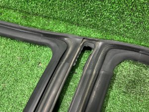 Junta de puerta izquierda SUBARU OUTBACK OEM 63521AG010 BPE 2004 SILVER 39D, 3K3