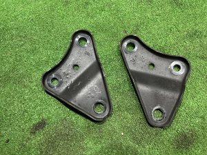 ขายึดปีกนกหน้า 20216AG020 20216AG030 SUBARU OUTBACK