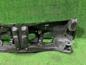 Travessa dianteira SUBARU LEGACY LANCASTER OEM 20101AE013 BHE BEE 2001 EZ30 AT