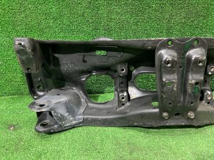 Travessa dianteira SUBARU LEGACY LANCASTER OEM 20101AE013 BHE BEE 2001 EZ30 AT