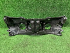Travessa dianteira SUBARU LEGACY LANCASTER OEM 20101AE013 BHE BEE 2001 EZ30 AT