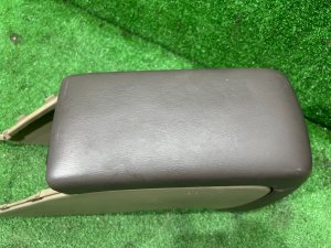 ช่องเก็บของและที่วางแขน SUBARU LEGACY LANCASTER OEM 92111AE010AD BHE BH9 BH5 2001 SILVER/GREY 1U2