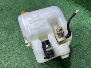 Washer bottle SUBARU LEGACY LANCASTER OEM 86610AE010 BHE BH9 BH5 BE5 BE9 BEE 2001 EZ30 AT