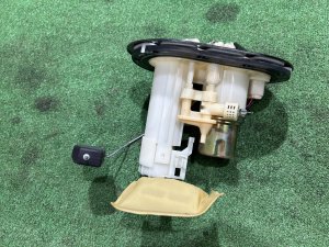 Бензонасос целые трубки SUBARU LEGACY LANCASTER OEM 42021AE040 BHE BEE 2001 EZ30 AT