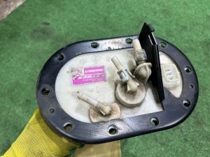 Бензонасос целые трубки SUBARU LEGACY LANCASTER OEM 42021AE040 BHE BEE 2001 EZ30 AT
