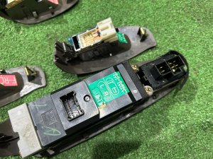 车窗控制模块 SUBARU LEGACY LANCASTER OEM 83071AE080 83071AE040 BHE BH9 2001 EZ30 AT