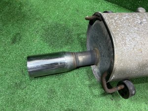 消音鼓 SUBARU LEGACY LANCASTER OEM 44300AE200 BHE 2001 EZ30 AT