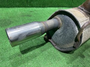 消音鼓 SUBARU LEGACY LANCASTER OEM 44300AE200 BHE 2001 EZ30 AT