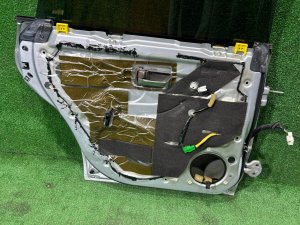左后门 SUBARU LEGACY LANCASTER OEM 60400AE430 BHE BH9 2001 SILVER/GREY 1U2