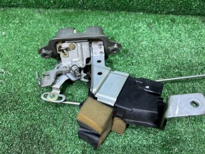 Fecho da porta da bagageira SUBARU LEGACY LANCASTER OEM 63032AE020 BH9 2001 SILVER/GREY 1U2