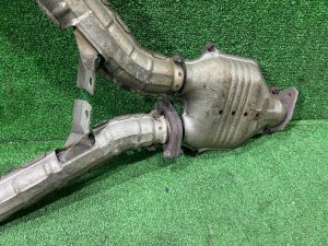 排气歧管 БЕЗ КАТАА !!! SUBARU LEGACY LANCASTER OEM 44101AE050 BHE BEE 2001 EZ30 AT