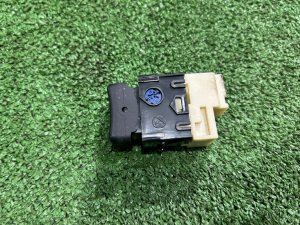 สวิตช์ Power/Hold SUBARU LEGACY LANCASTER OEM 83245AE000 BHE 2001 EZ30 AT