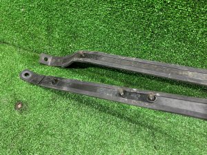 Fuel tank straps SUBARU LEGACY LANCASTER OEM 42017AE010 42017AE000 BH9 BHE BH6 2001 EZ30 AT