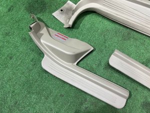 スカッフプレート SUBARU LEGACY LANCASTER OEM 94060AE000GE 94060AE010GE 94061AE000GE 94061AE010GE BHE BH9 BH5 2001 SILVER/GREY 1U2
