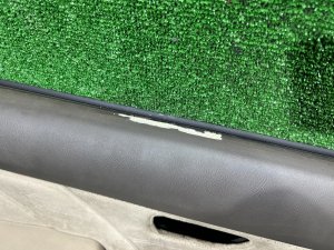Painéis de porta SUBARU LEGACY LANCASTER OEM 94210AE600AD 94210AE610AD 94220AE420AD 94220AE430AD BHE BH9 BH5 2001 SILVER/GREY 1U2