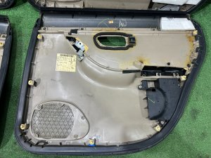 Painéis de porta SUBARU LEGACY LANCASTER OEM 94210AE600AD 94210AE610AD 94220AE420AD 94220AE430AD BHE BH9 BH5 2001 SILVER/GREY 1U2
