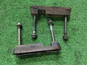 สเปเซอร์หน้า 20511AE000 20510AE030 SUBARU LEGACY LANCASTER