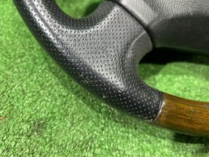 Руль MOMO дерево SUBARU LEGACY LANCASTER OEM 34311AE310 BHE BH9 BH5 2001 SILVER/GREY 1U2