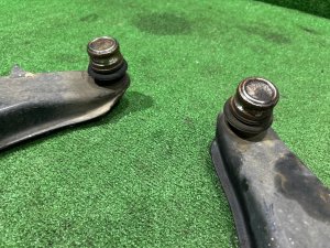ปีกนกหน้า Дефект сайлентблоков SUBARU LEGACY LANCASTER OEM 20202AE000 20202AE010 BHE BH9 2001 EZ30 AT