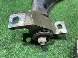 ปีกนกหน้า Дефект сайлентблоков SUBARU LEGACY LANCASTER OEM 20202AE000 20202AE010 BHE BH9 2001 EZ30 AT