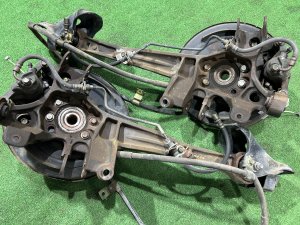 Cubos traseiros SUBARU LEGACY LANCASTER OEM 28462AE011 28474AE000 20252AE001 26700AE030 BHE BH9 BH5 BE5 BE9 BEE 2001 EZ30 AT
