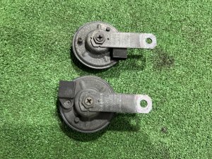 ホーン гудок SUBARU LEGACY LANCASTER OEM 86012AE000 86012AE010 BHE 2001 EZ30 AT