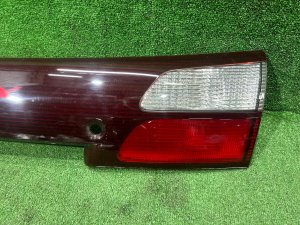 Farolim da porta da bagageira Накладка пятой двери SUBARU LEGACY LANCASTER OEM 84251AE060 BHE 2001