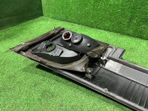 Farolim da porta da bagageira Накладка пятой двери SUBARU LEGACY LANCASTER OEM 84251AE060 BHE 2001
