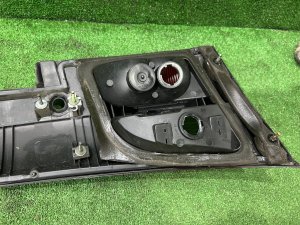 Farolim da porta da bagageira Накладка пятой двери SUBARU LEGACY LANCASTER OEM 84251AE060 BHE 2001