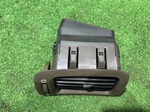 Regulador de caudal de aire izquierdo SUBARU LEGACY LANCASTER OEM 66110AE000DG BHE 2001 EZ30 AT
