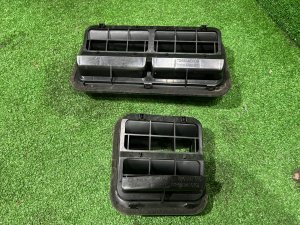 ช่องระบายอากาศตัวถัง SUBARU LEGACY LANCASTER OEM 72651AE000 72651AE010 BHE 2001 SILVER/GREY 1U2