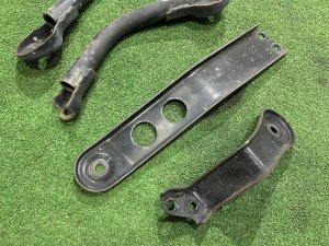 后梁拉杆 SUBARU LEGACY LANCASTER OEM 20157AE050 20157AE060 20157AE000 BHE 2001 EZ30 AT