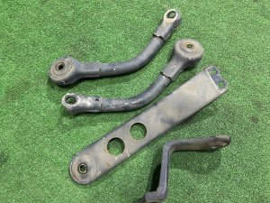 后梁拉杆 SUBARU LEGACY LANCASTER OEM 20157AE050 20157AE060 20157AE000 BHE 2001 EZ30 AT