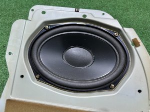 低音炮 McIntosh SUBARU LEGACY LANCASTER OEM 86301AE220 BHE 2001