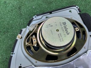 低音炮 McIntosh SUBARU LEGACY LANCASTER OEM 86301AE220 BHE 2001