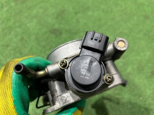 Throttle body SUBARU LEGACY LANCASTER OEM 16114AA961 BHE 2001 EZ30 AT