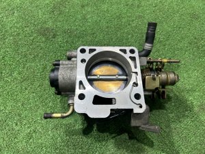 Throttle body SUBARU LEGACY LANCASTER OEM 16114AA961 BHE 2001 EZ30 AT