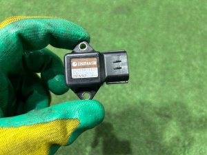 MAP sensor SUBARU LEGACY LANCASTER OEM 22627AA310 BHE 2001 EZ30 AT