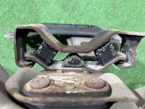Travesaño de la caja de cambios manual SUBARU FORESTER OEM 41022AC180 41011AG040 SH5 2007 EJ205 MT5