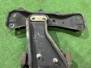 Travesaño de la caja de cambios manual SUBARU FORESTER OEM 41022AC180 41011AG040 SH5 2007 EJ205 MT5