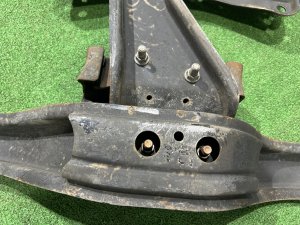 Travesaño de la caja de cambios manual SUBARU FORESTER OEM 41022AC180 41011AG040 SH5 2007 EJ205 MT5