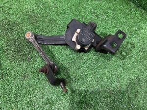 Sensor dianteiro de nivelamento dos faróis 84021AG000 SUBARU FORESTER