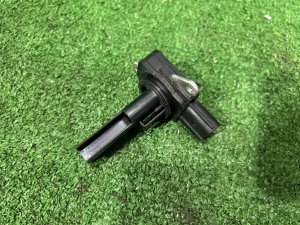 Mass airflow sensor (MAF) 22680AA380 SUBARU FORESTER